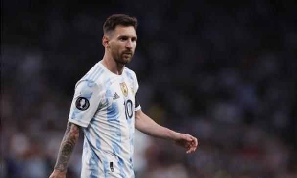 15年来首次！五菱汽车营收跌破百亿元 商用整车收入降超六成